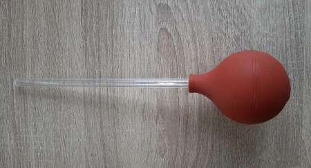 Pipeta do karmienia gołębi ozdobnych i młodych - gruszka, butelka